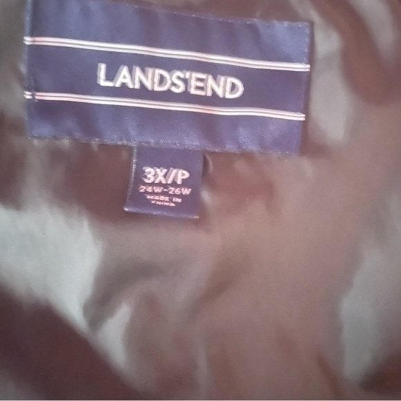 Lands End down quilt puffer vest in plaid Zipper in front and two side pockets - Picture 7 of 7